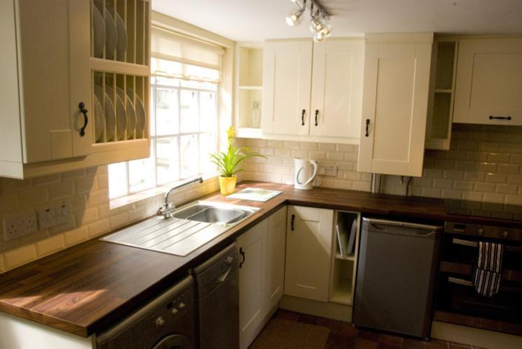 Slieve Donard Cottage Widows Row Cottages Ньюкасл Экстерьер фото